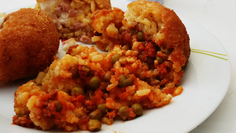 Arancine_in_Favignana - cosa mangiare in sicilia
