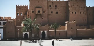 Che lingua si parla in Marocco ? Scopri l’arabo, il berbero e altre influenze linguistiche Che Lingua si Parla in Marocco
